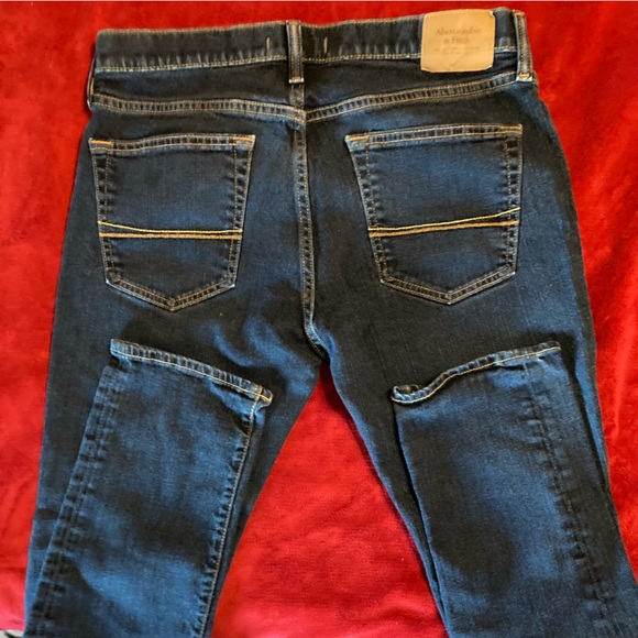Abercrombie and Fitch men’s blue jeans in size 34 32. they are skinny jeans. - Picture 3 of 7
